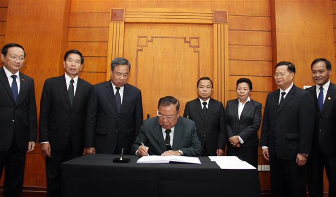 Vietnamese embassies open funeral books for former Party chief ảnh 1