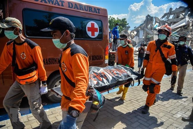 Indonesia: Quake-tsunami casualties exceed 1,500 ảnh 1 Indonesia: Quake-tsunami casualties exceed 1,500 ảnh 1