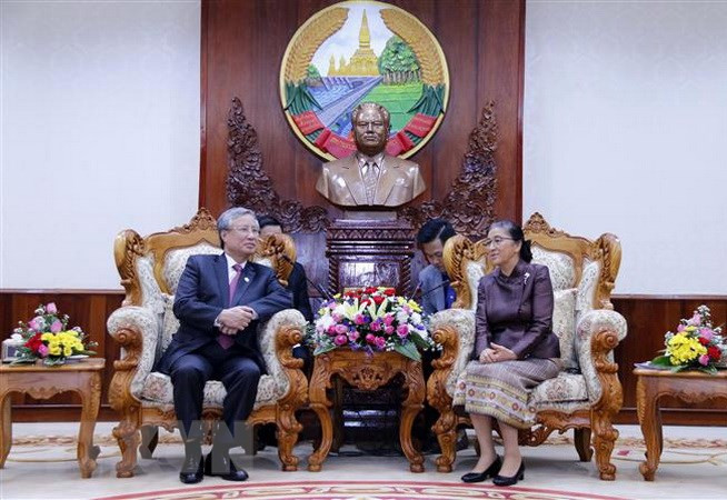 Vietnamese Party delegation visits Laos ảnh 1