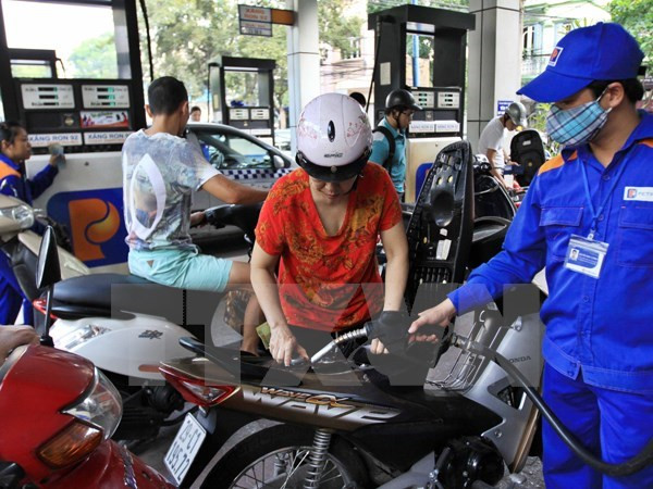 Ministry announces petrol price cut ảnh 1 Ministry announces petrol price cut ảnh 1