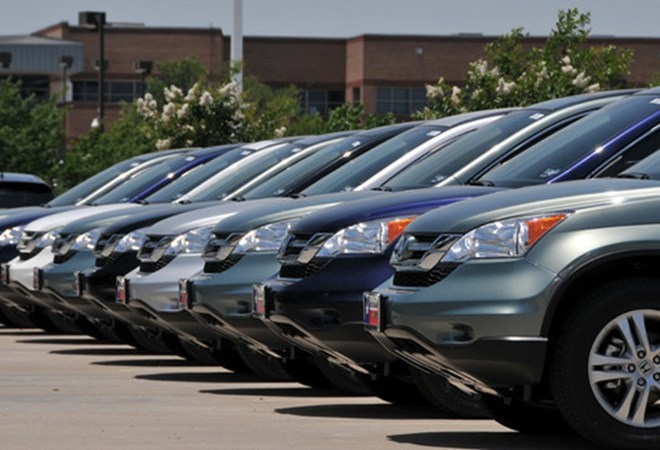 Ministries, localities told not to buy cars ảnh 1