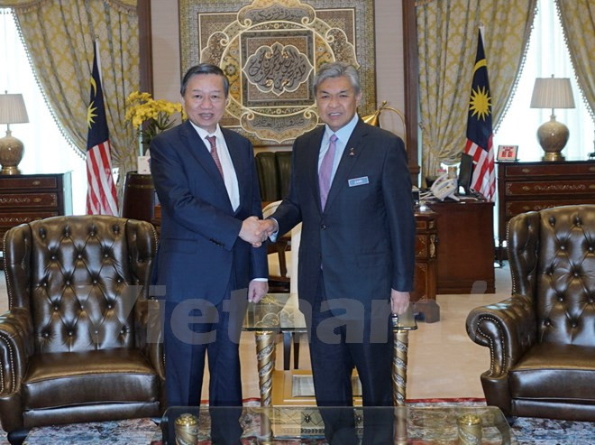 Vietnam, Malaysia solidify security connections ảnh 1
