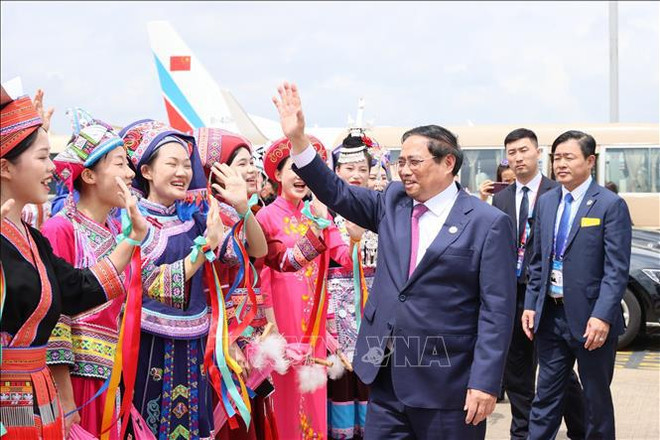 Prime Minister returns to Hanoi after attending CAEXPO, CABIS in China ảnh 1 Prime Minister returns to Hanoi after attending CAEXPO, CABIS in China ảnh 1