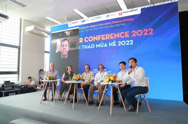 Over 200 experts attend Vietnam-US educational conference in Hanoi ảnh 1