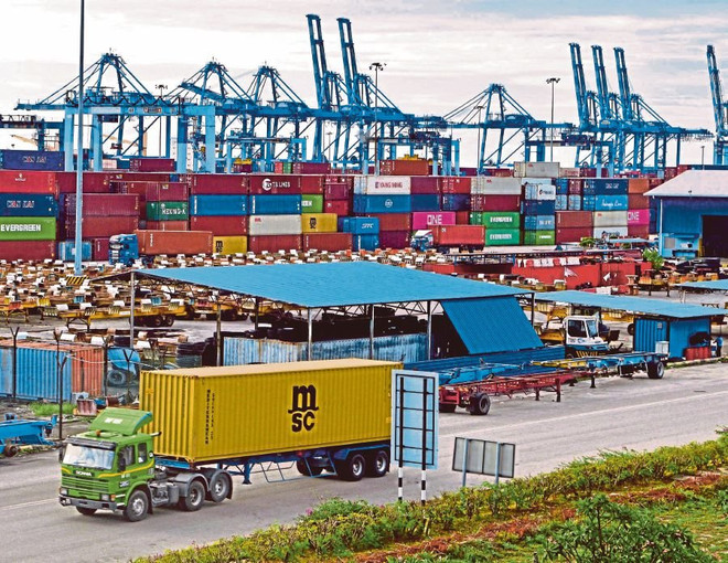 Malaysia posts record trade hike in June ảnh 1