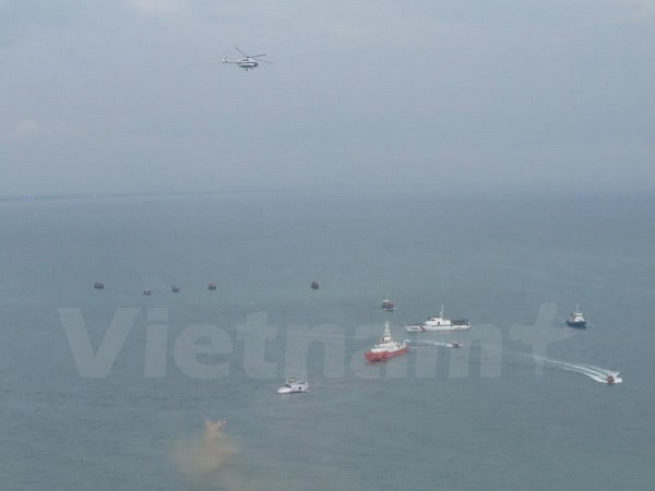 Largest-ever aviation rescue drill practised in Nghe An ảnh 1