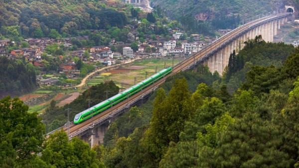 China-Vietnam, China-Laos int'l cold-chain freight trains begin operation ảnh 1 China-Vietnam, China-Laos int'l cold-chain freight trains begin operation ảnh 1