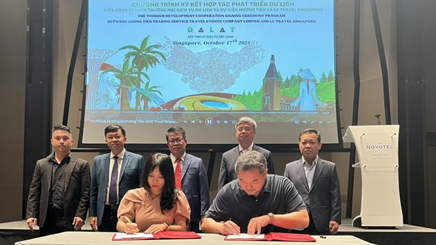 Lam Dong intensifies tourism cooperation with Singapore ảnh 1 Lam Dong intensifies tourism cooperation with Singapore ảnh 1