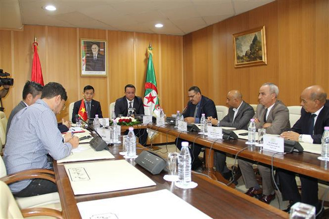 Algeria-Vietnam Friendship Parliamentarians' Group makes debut ảnh 1