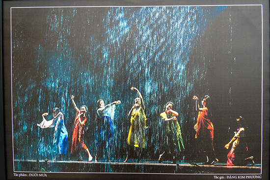 Female photographer spotlights women ảnh 1 Female photographer spotlights women ảnh 1