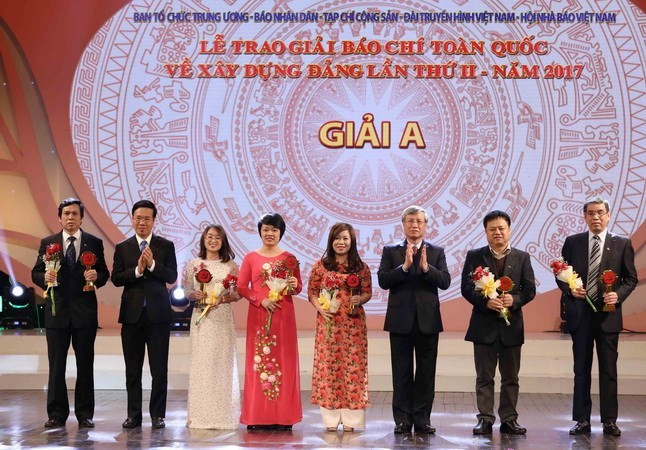 Press Awards continues to disseminate Party building ảnh 1