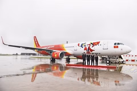 Vietjet receives newest A321 aircraft from Airbus ảnh 1