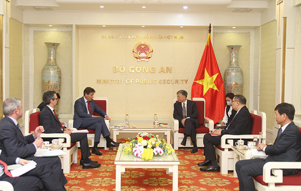 Vietnam asks for EU’s stronger support in cyber security protection ảnh 1
