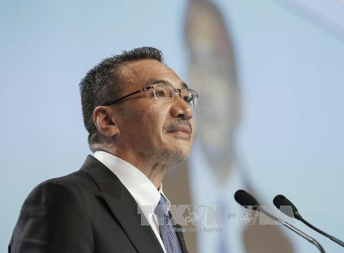 Malaysian FM stresses ASEAN’s solidarity in solving East Sea issue ảnh 1