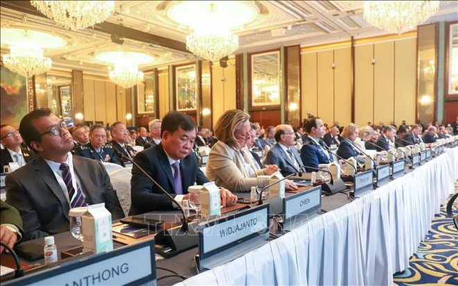 Vietnam attends 20th Shangri-La Dialogue in Singapore ảnh 1 Vietnam attends 20th Shangri-La Dialogue in Singapore ảnh 1