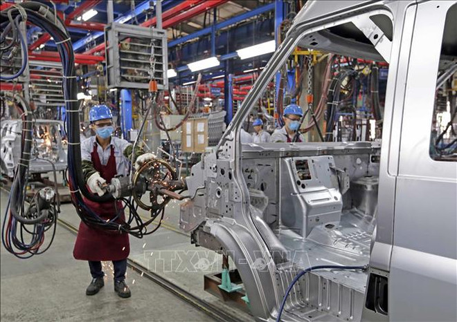 May industrial production index inches up 2.2% ảnh 1