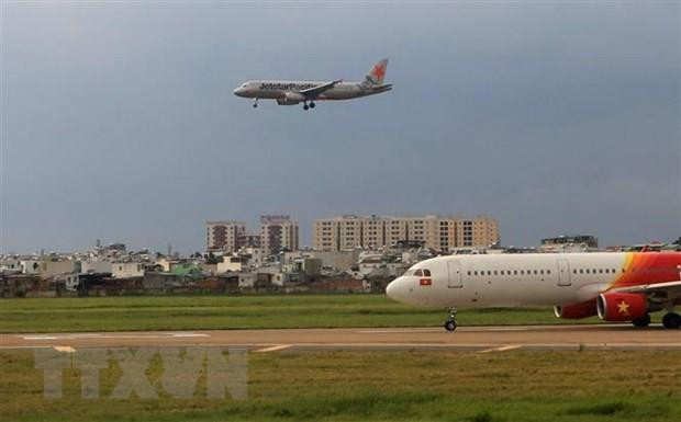 Permanent Cabinet members mull major transport projects ảnh 1