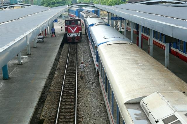 Committee concerned over feasibility of 58 billion USD high-speed railway plan ảnh 1