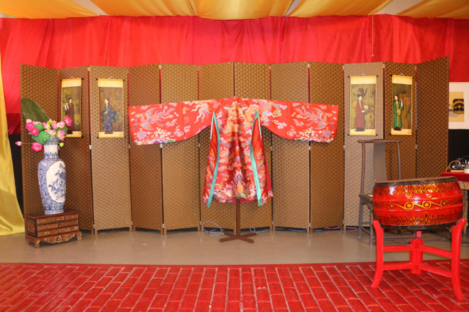 Sydney exhibition features Nguyen Dynasty-inspired artworks, designs ảnh 1