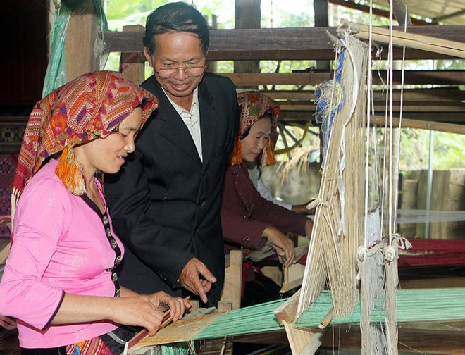 Training for rural workers of limited value: report ảnh 1