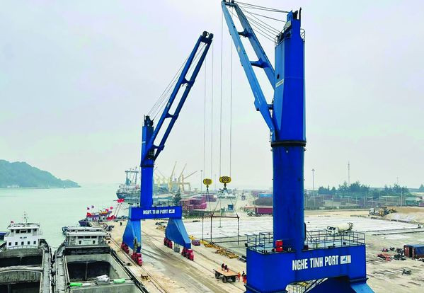 North-central localities strive to attract large cargo ships ảnh 2 North-central localities strive to attract large cargo ships ảnh 2