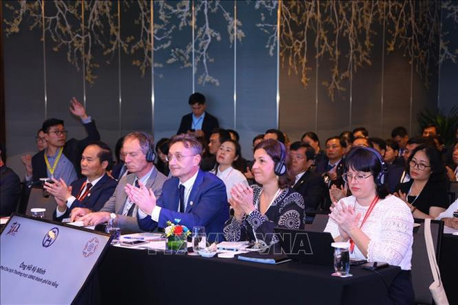 Vietnam, France discuss smart city development ảnh 2