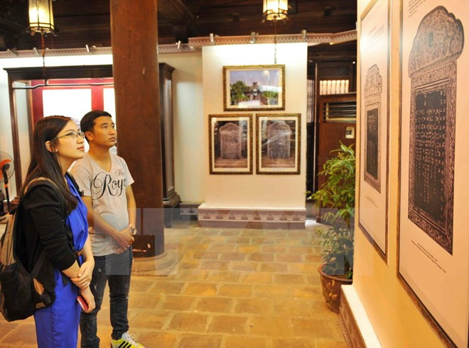 Van Mieu doctoral steles recognised as national treasure ảnh 1