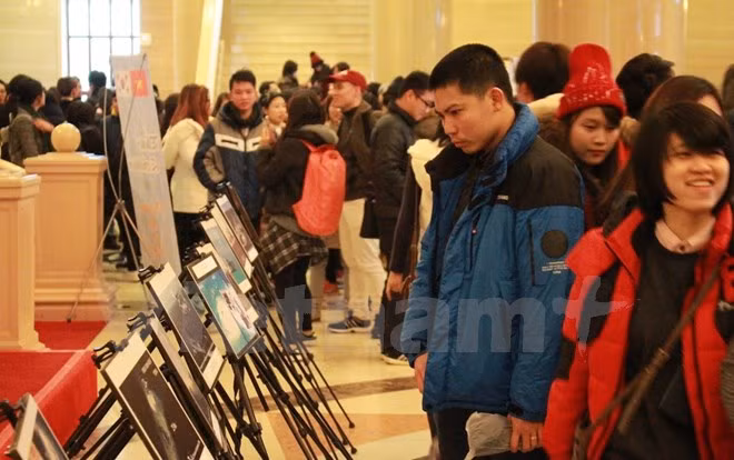 Seoul exhibition spotlights China’s illicit island reclamation ảnh 1