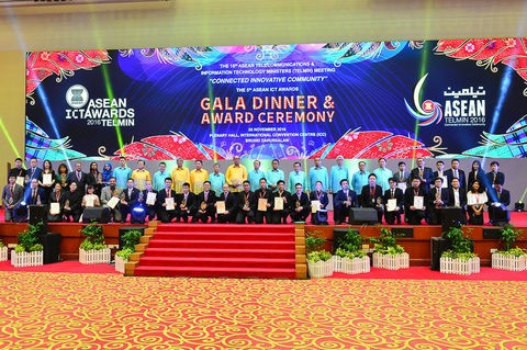 Viettel wins ASEAN ICT awards ảnh 1