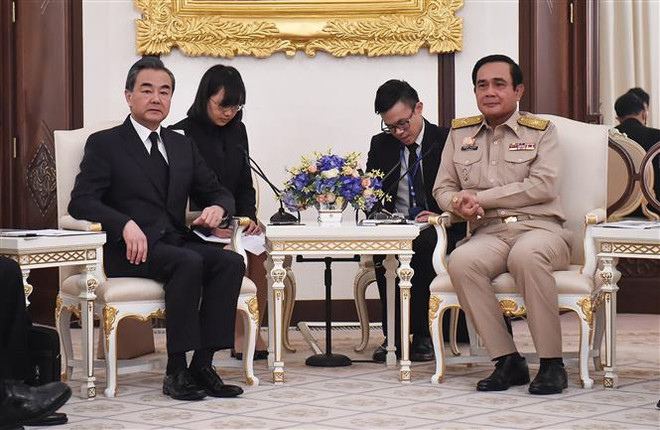 Thailand, China pledge to strengthen ties ảnh 1