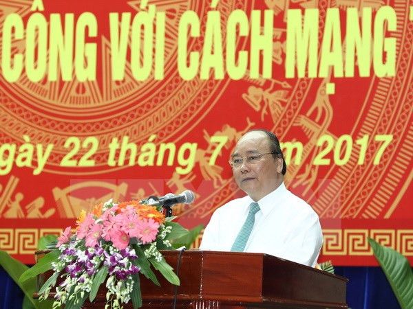PM wants more good deeds for revolutionary contributors ảnh 1 PM wants more good deeds for revolutionary contributors ảnh 1
