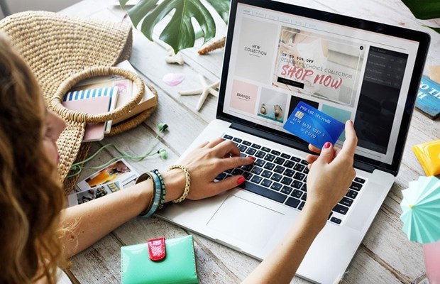 Vietnamese SMEs, consumers most optimistic about e-commerce ảnh 1