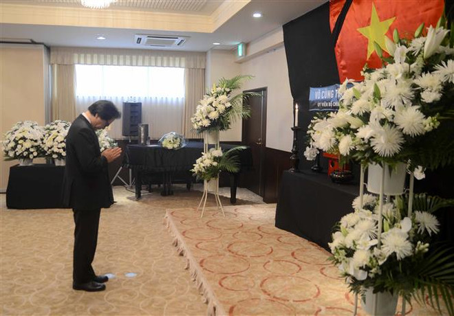Vietnam Embassy in Japan pays respect to President Tran Dai Quang ảnh 4 Vietnam Embassy in Japan pays respect to President Tran Dai Quang ảnh 4