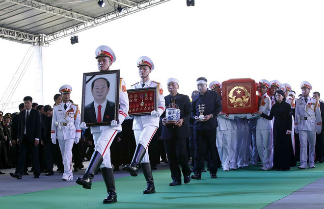President Tran Dai Quang laid to rest in his hometown ảnh 1