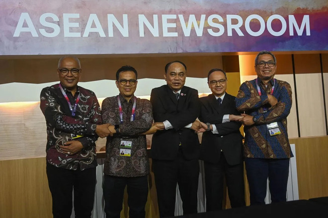 Indonesia launches ASEAN Newsroom at 43rd ASEAN Summit ảnh 1