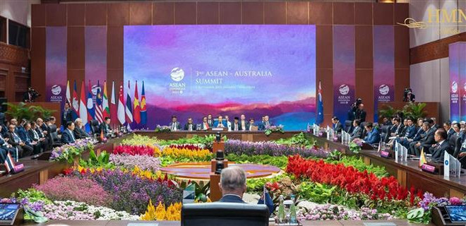 PM attends ASEAN-Australia, ASEAN-UN Summits ảnh 1
