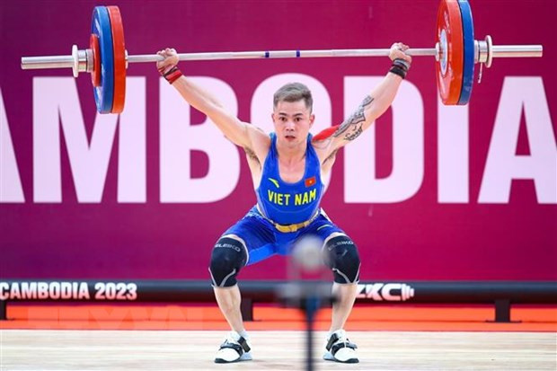 Vietnam wins three golds at 2023 World Weightlifting Championships ảnh 1
