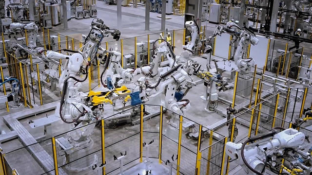 Auto industry in ASEAN sees vibrant development: Japanese newspaper ảnh 1