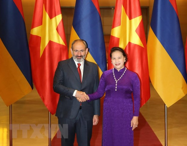Parliamentary leader welcomes Armenian Prime Minister ảnh 1