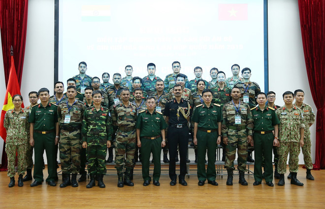 Vietnam, India hold exercise to share peacekeeping experience ảnh 1