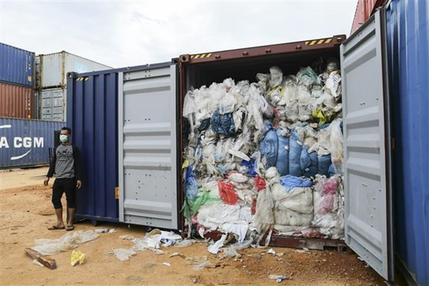 Indonesia to return 49 containers of waste to developed countries ảnh 1 Indonesia to return 49 containers of waste to developed countries ảnh 1