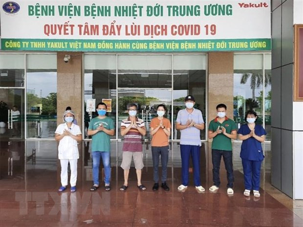 No new community transmissions of COVID-19 for 99 straight days in Vietnam ảnh 1