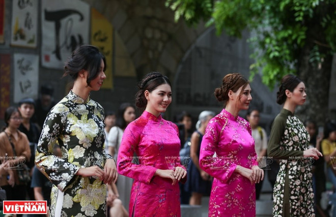 Ao dai needs official heritage recognition ảnh 1 Ao dai needs official heritage recognition ảnh 1