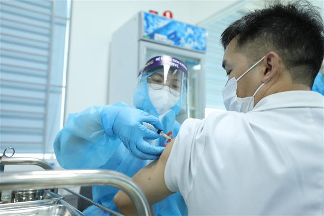 Vietnam makes inroads into COVID-19 vaccination coverage ảnh 1 Vietnam makes inroads into COVID-19 vaccination coverage ảnh 1