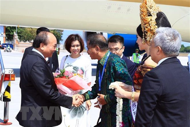 PM arrives in Bali for ASEAN Leaders’ Gathering ảnh 1 PM arrives in Bali for ASEAN Leaders’ Gathering ảnh 1
