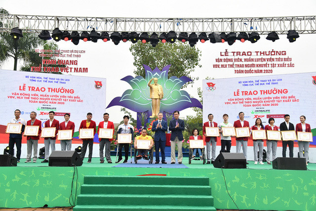 Vietnam’s most outstanding athletes in 2020 honoured ảnh 1