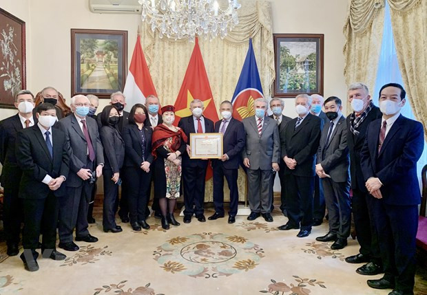 Hungary-Vietnam Friendship Association leaders honoured ảnh 2