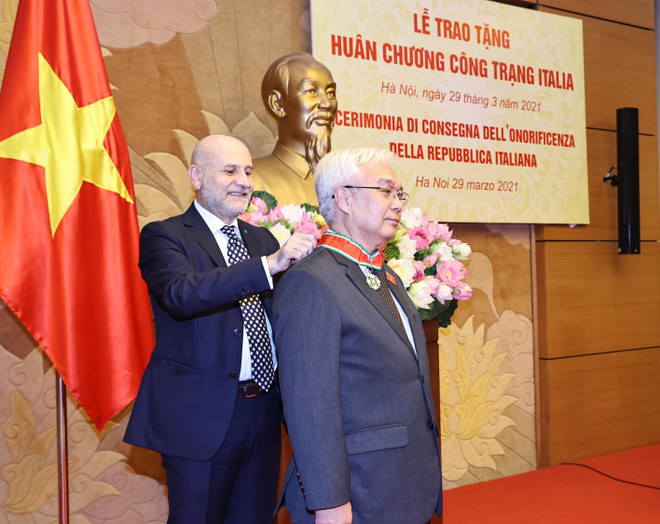 Vietnamese official honoured with Italy’s Order of Merit ảnh 1 Vietnamese official honoured with Italy’s Order of Merit ảnh 1