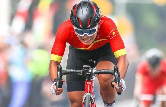 Vietnamese cyclist wins Asian cycling championship title ảnh 1