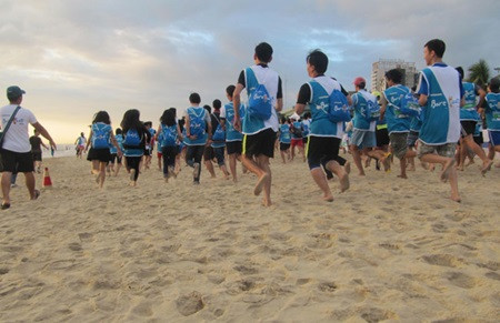 Barefoot runners to celebrate Clipper yacht race ảnh 1